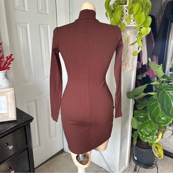LULU’S SWEET SEASON RIBBED MOCK NECK LONG SLEEVE BODYCON DRESS - Picture 10 of 11